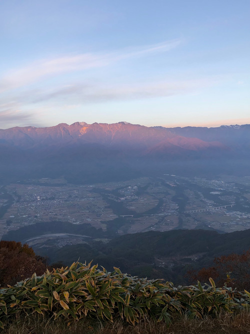 �����Q�����[�g