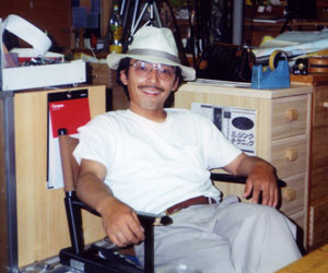 �t������