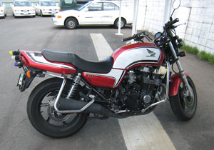 CB750