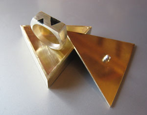 �������O